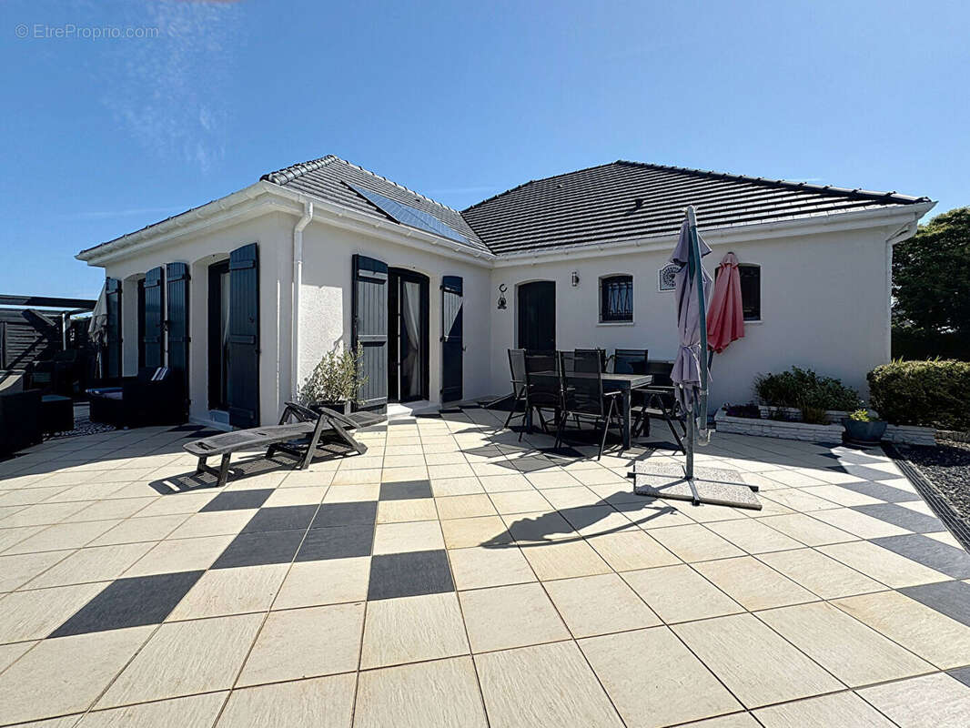 Maison à SAINT-LEONARD