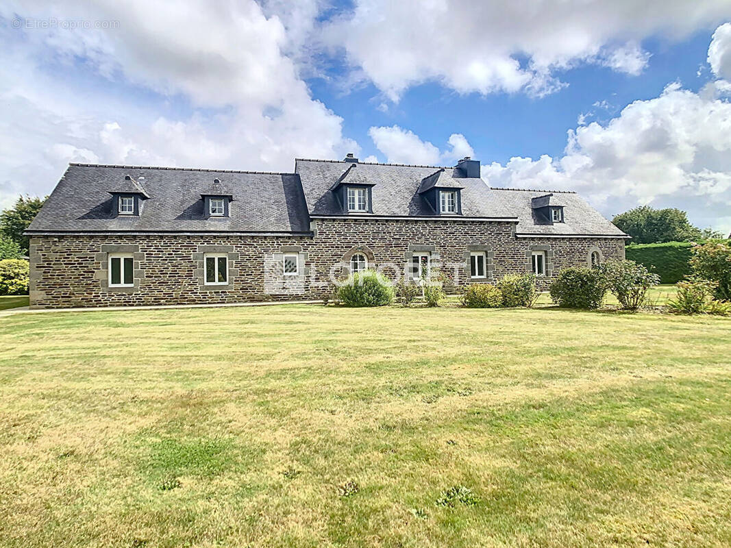 Maison à SAINT-BRIEUC-DE-MAURON
