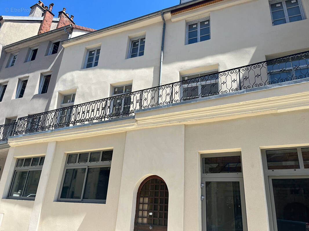 Commerce à SALINS-LES-BAINS