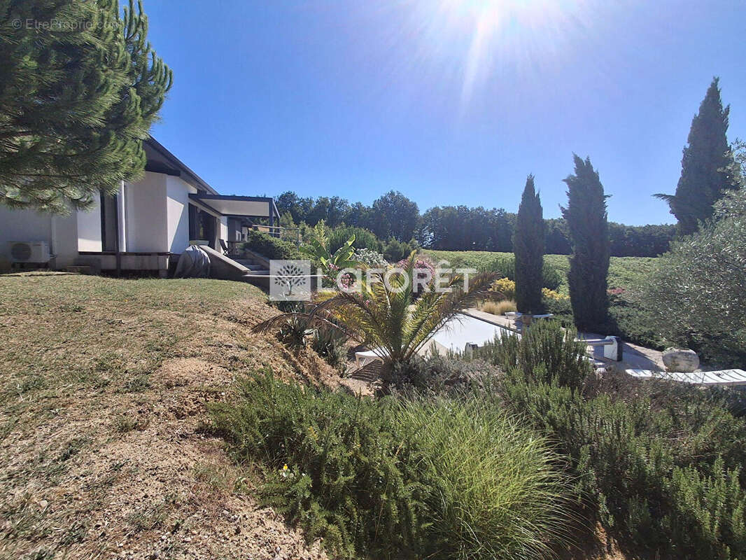 Maison à MONCLAR-DE-QUERCY