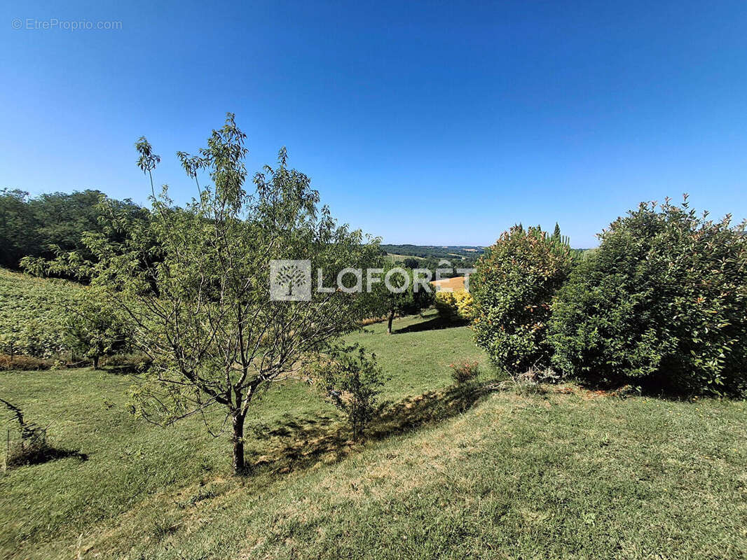 Maison à MONCLAR-DE-QUERCY
