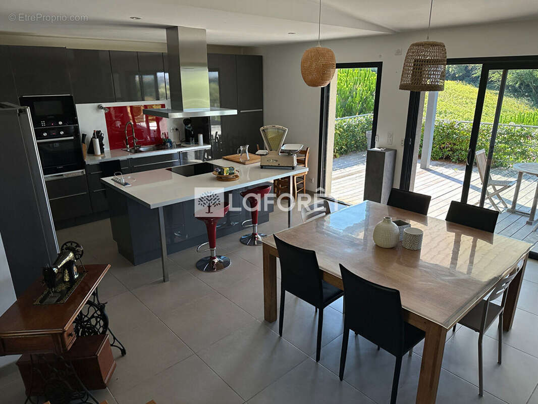 Maison à MONCLAR-DE-QUERCY