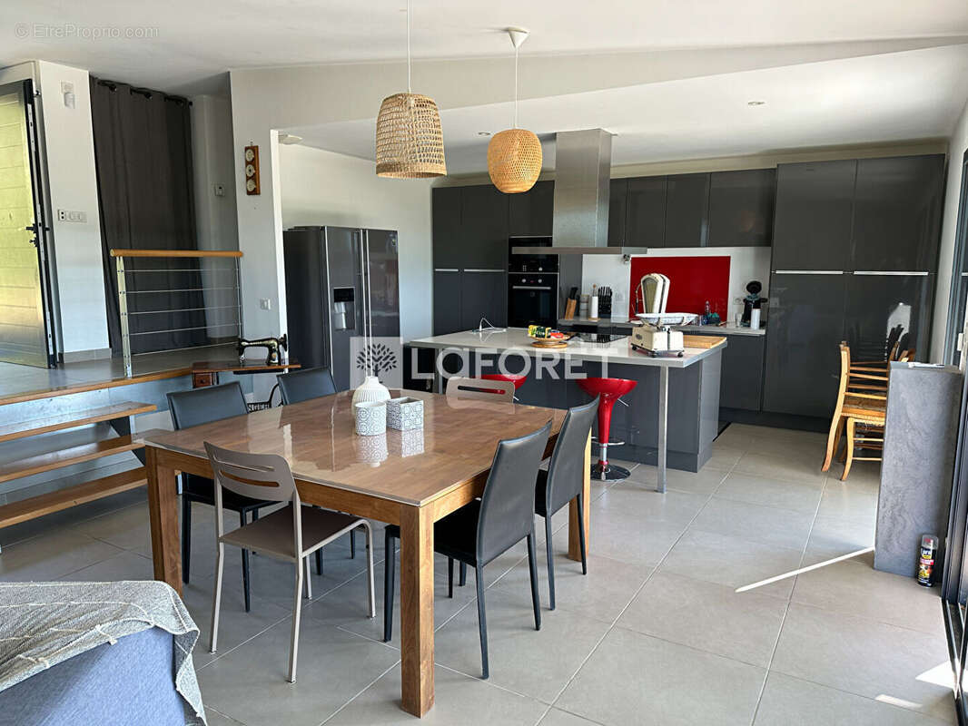 Maison à MONCLAR-DE-QUERCY