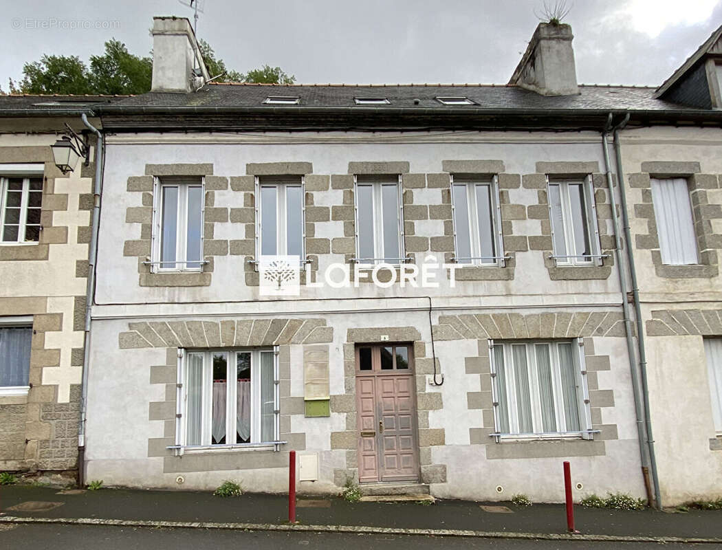 Maison à PONTRIEUX
