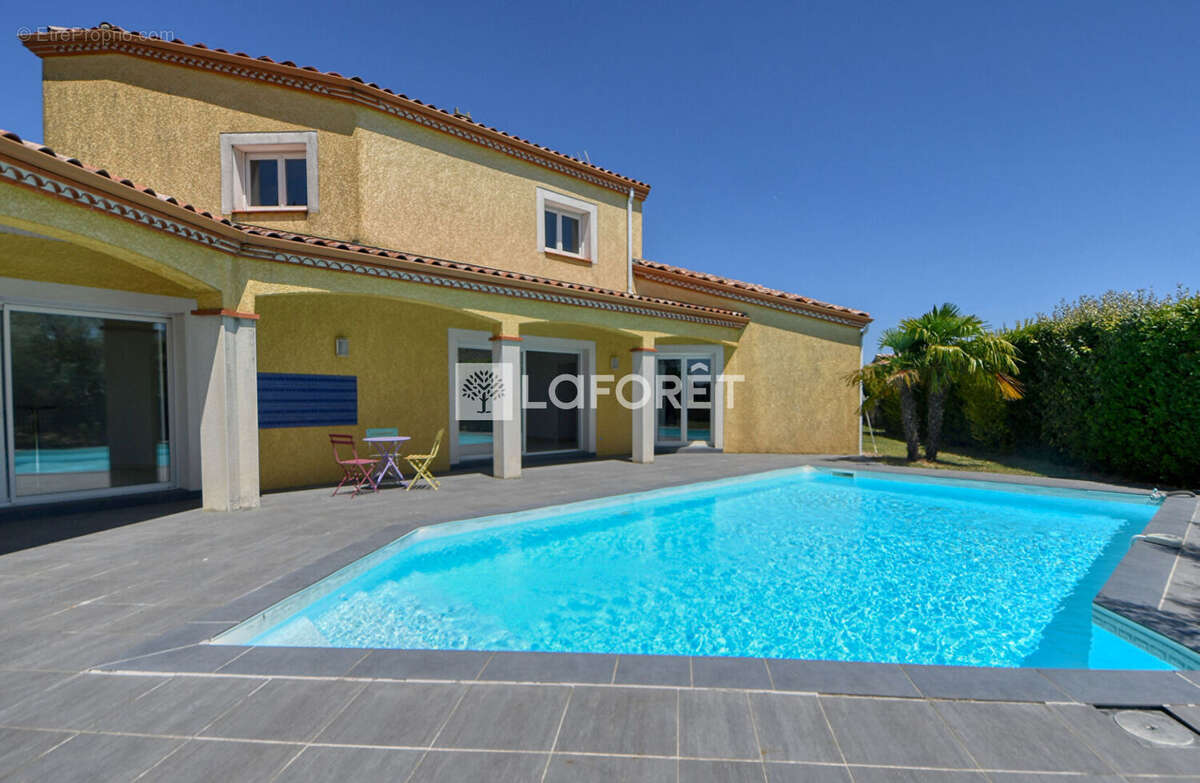 Maison à LISLE-SUR-TARN