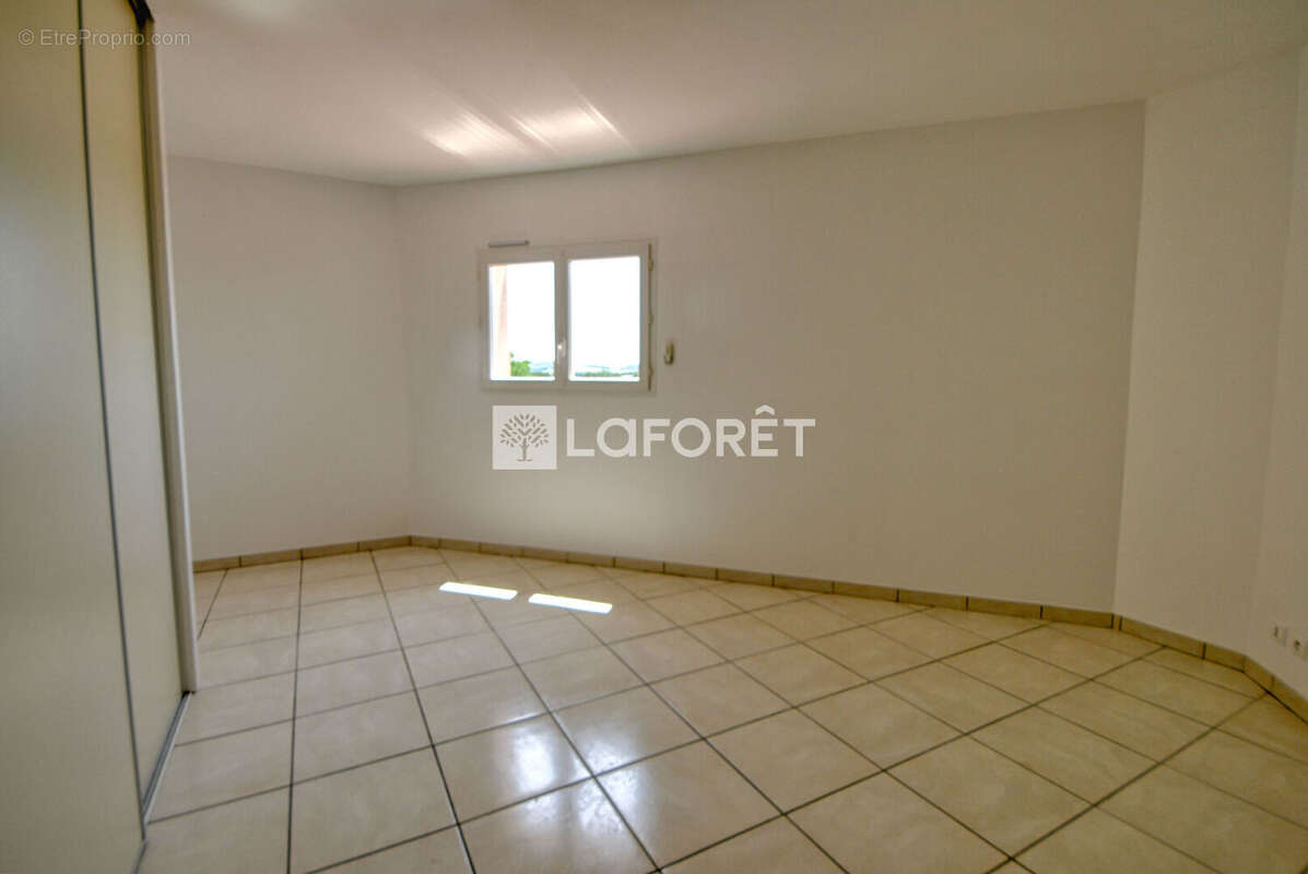 Maison à LISLE-SUR-TARN