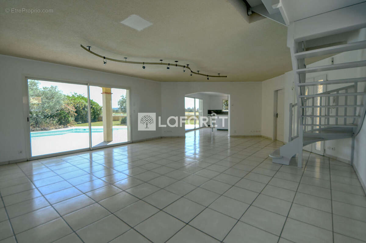 Maison à LISLE-SUR-TARN