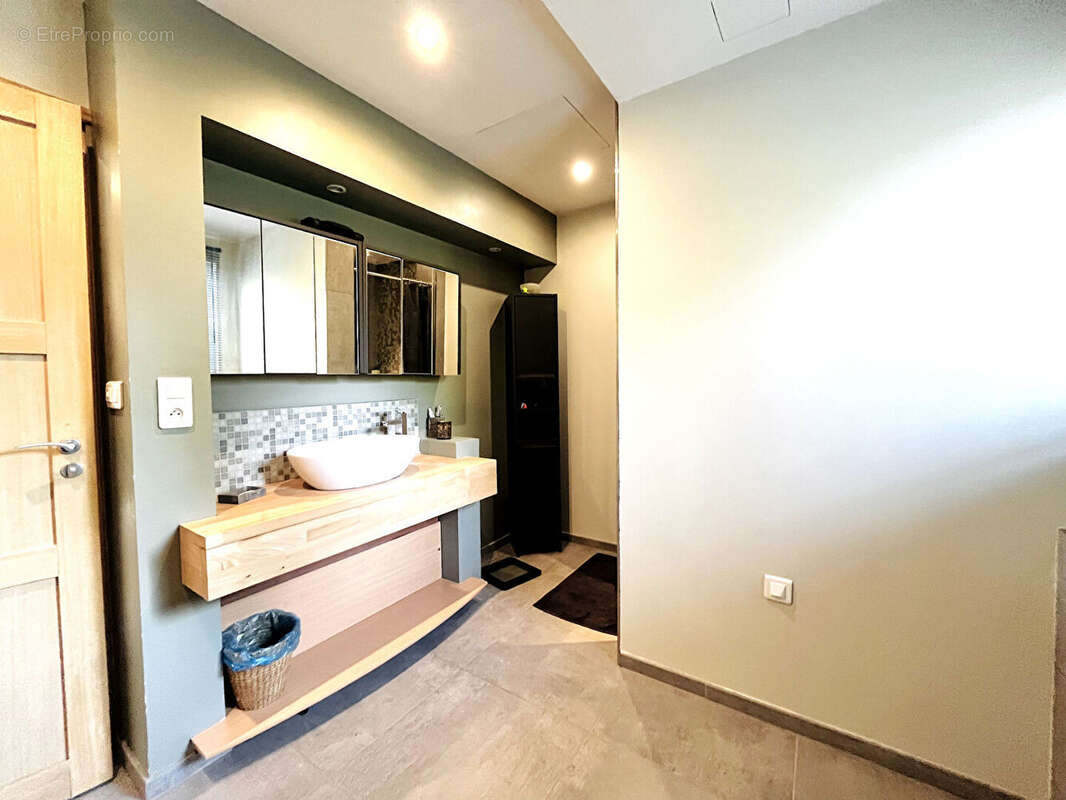 Maison à BONNINGUES-LES-ARDRES