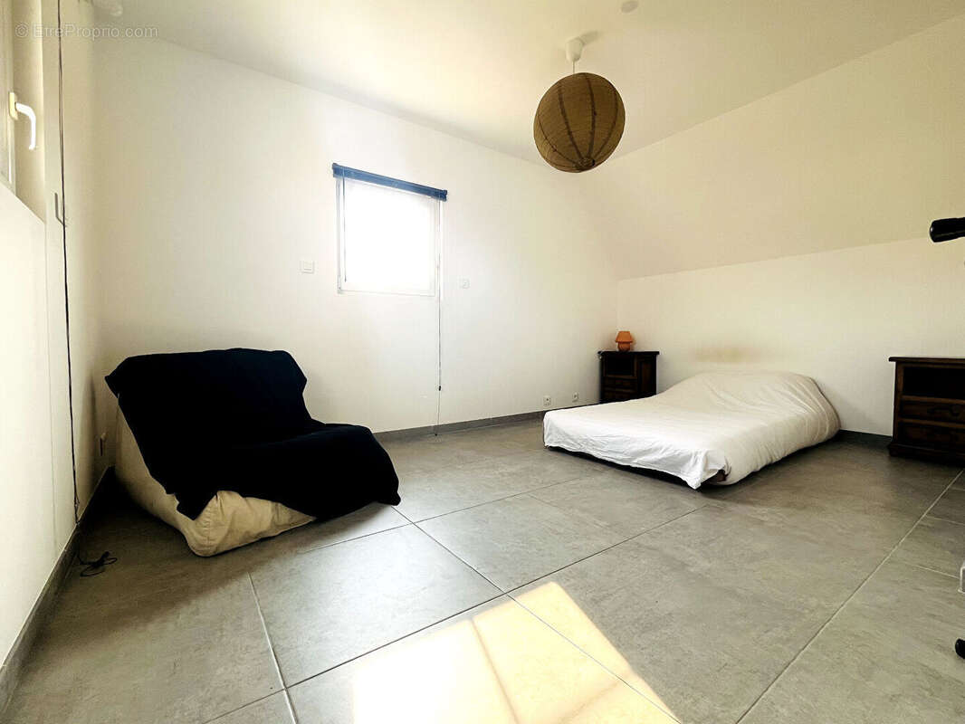 Maison à BONNINGUES-LES-ARDRES