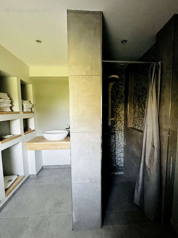 Maison à BONNINGUES-LES-ARDRES