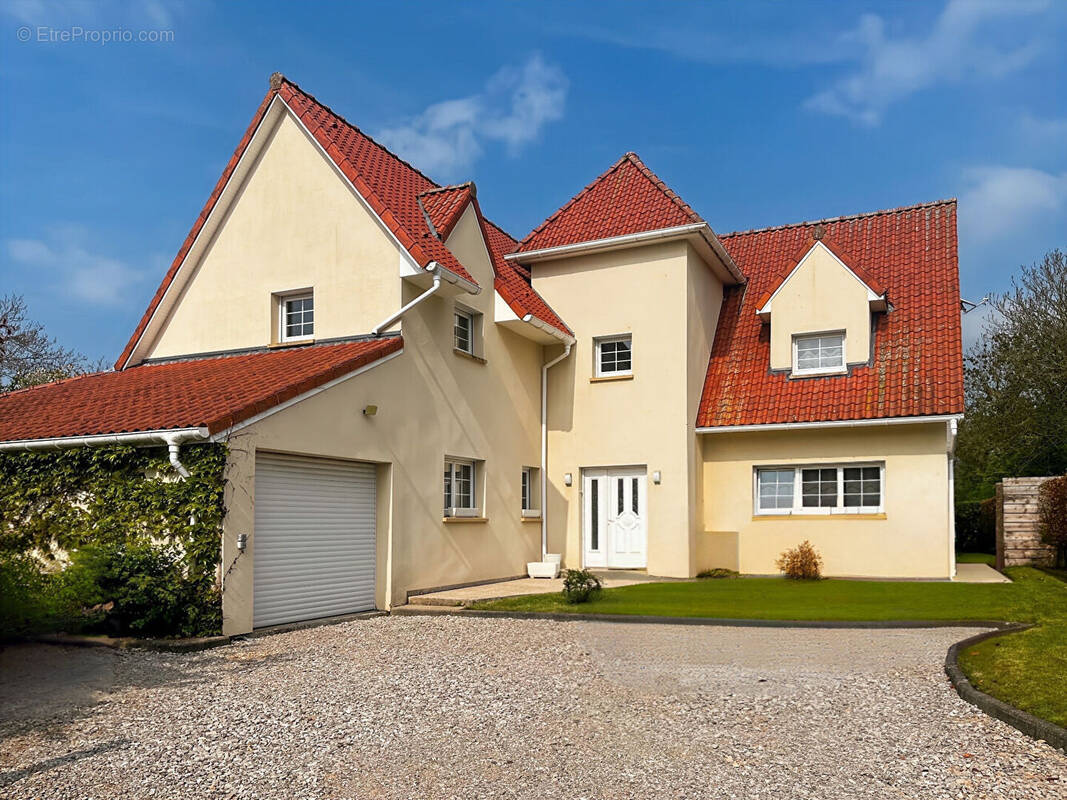 Maison à BONNINGUES-LES-ARDRES