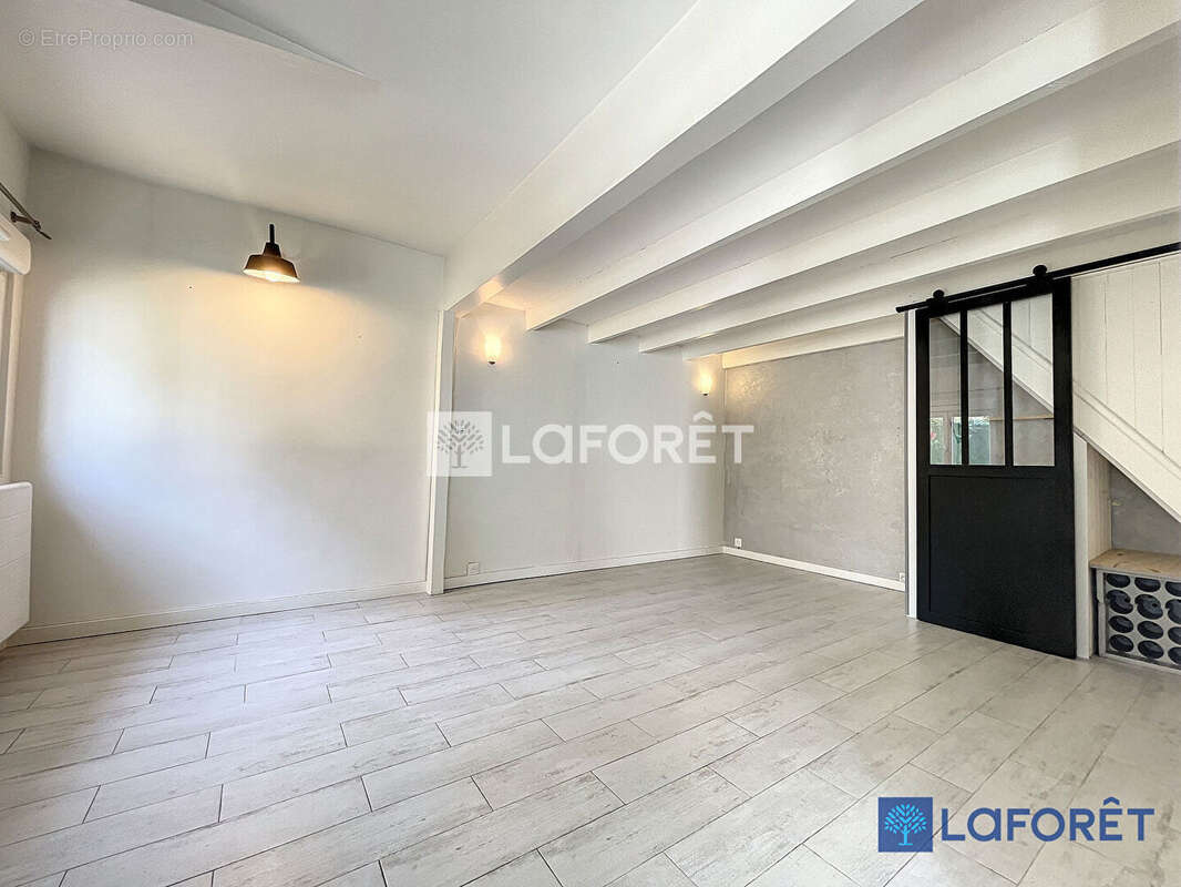 Maison à SAVIGNY-SUR-ORGE