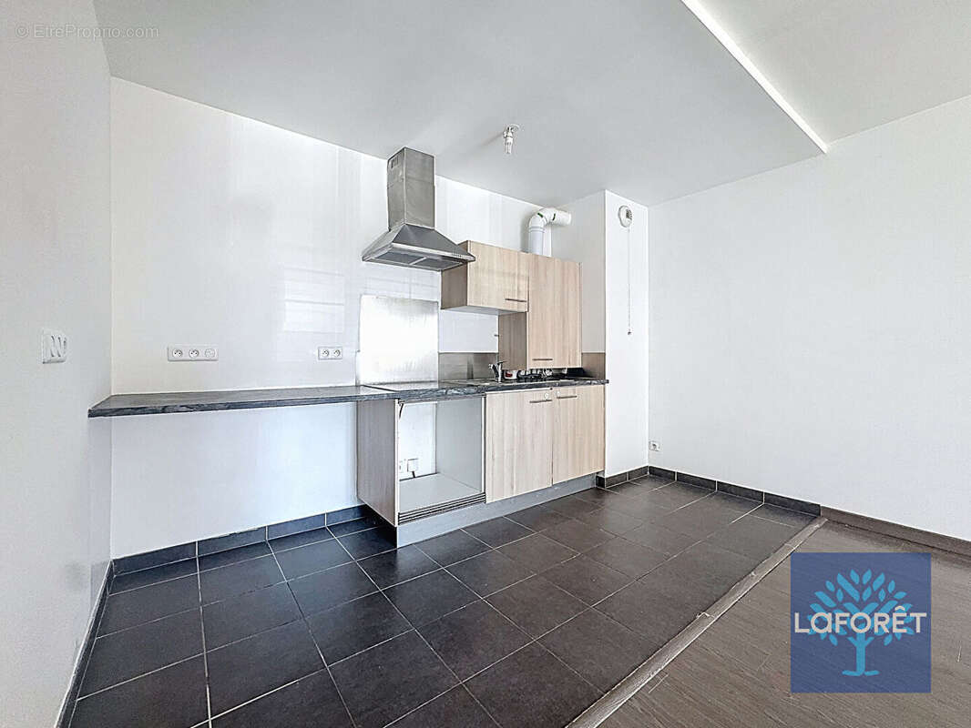 Appartement à CHILLY-MAZARIN