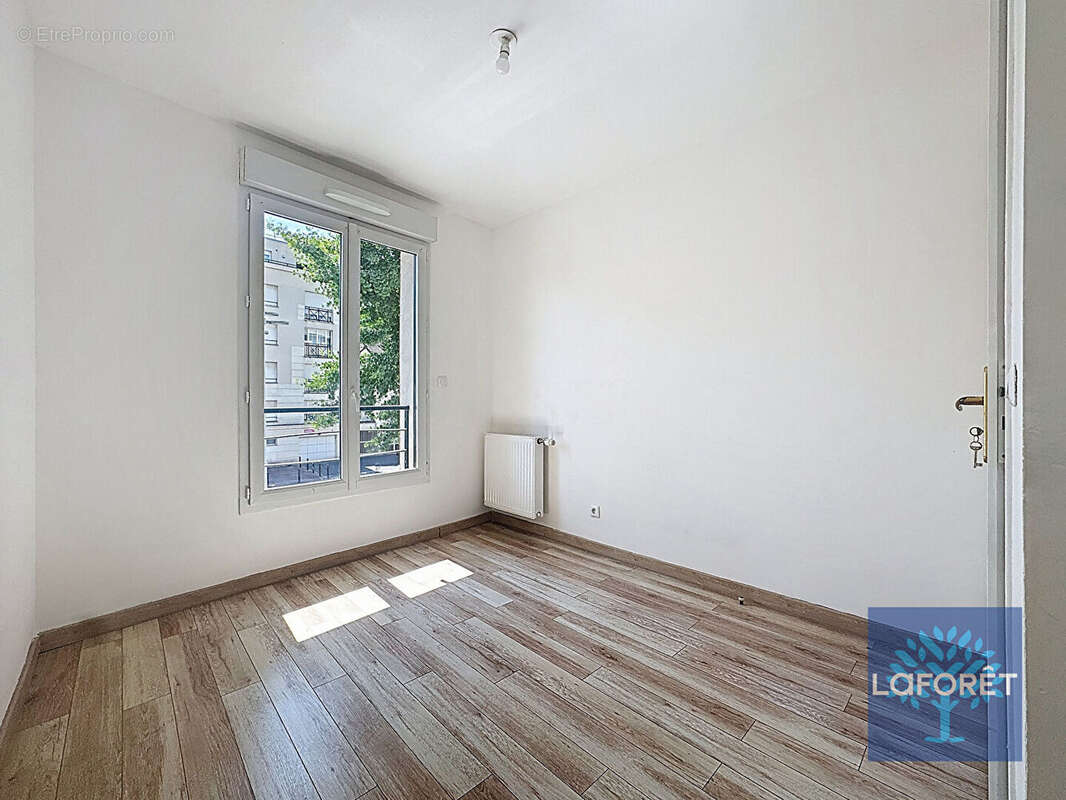 Appartement à CHILLY-MAZARIN