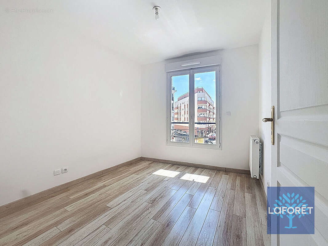 Appartement à CHILLY-MAZARIN