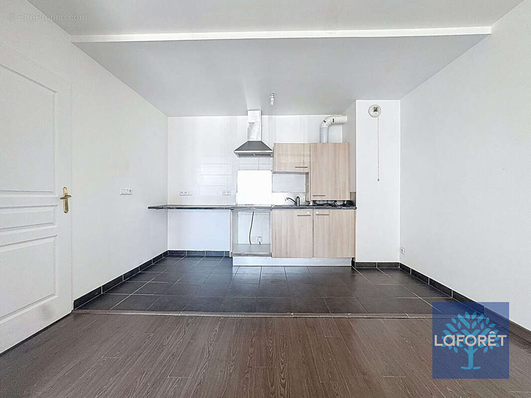 Appartement à CHILLY-MAZARIN