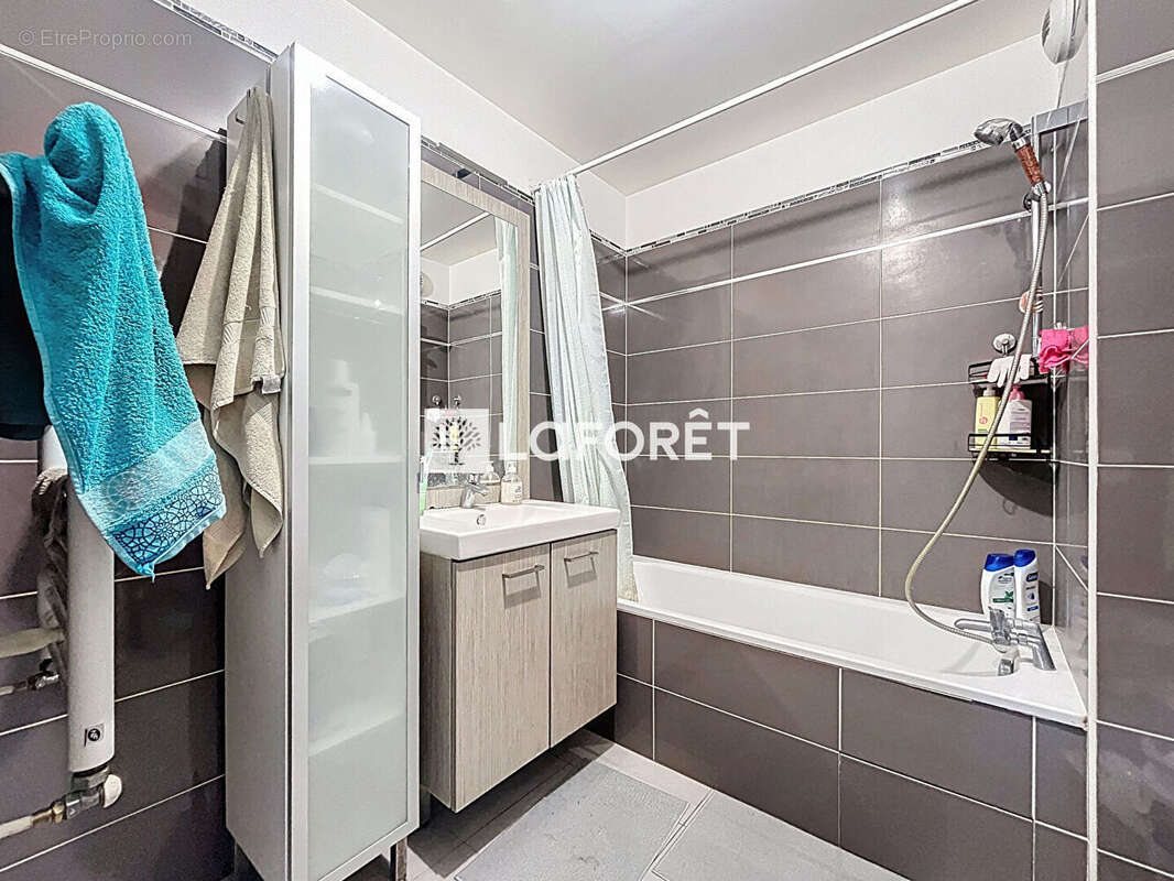 Appartement à IVRY-SUR-SEINE