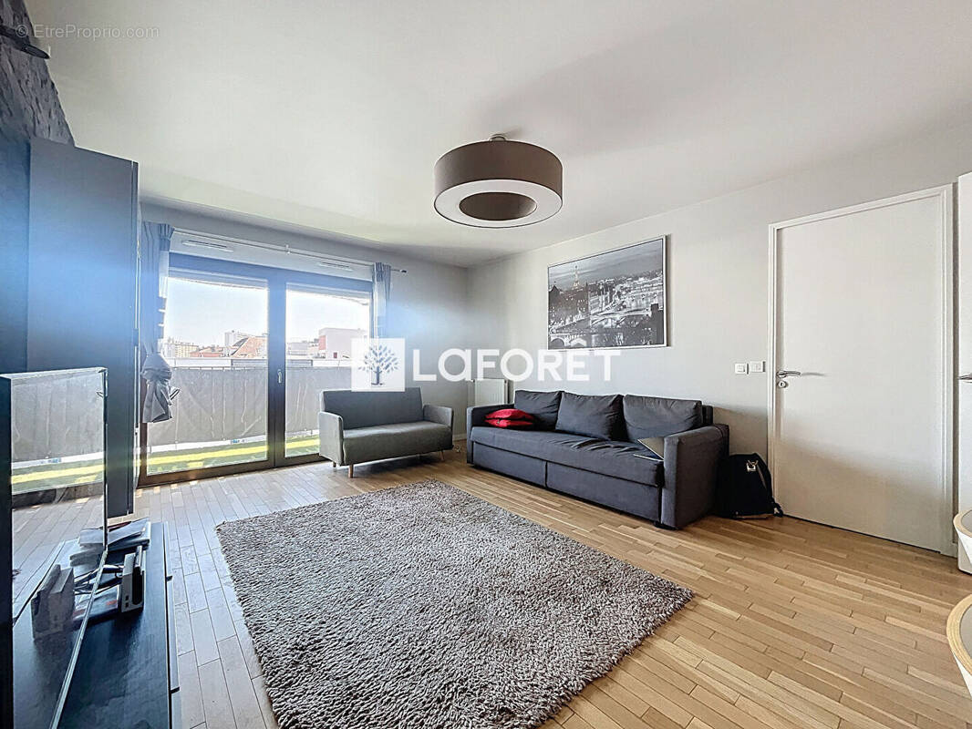 Appartement à IVRY-SUR-SEINE