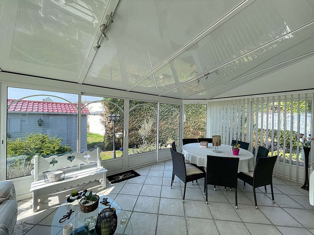 Maison à SAINT-JEAN-DE-BRAYE