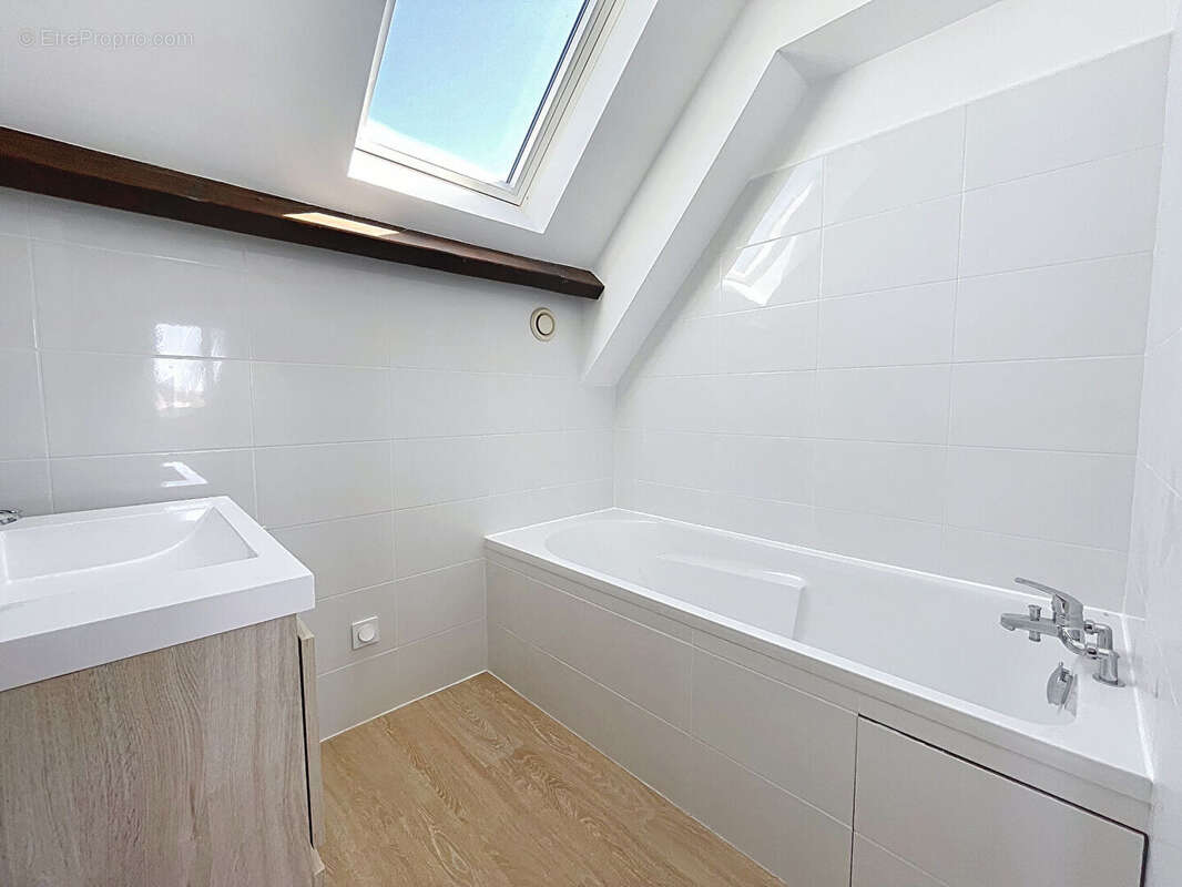 Maison à SAINT-JEAN-DE-BRAYE