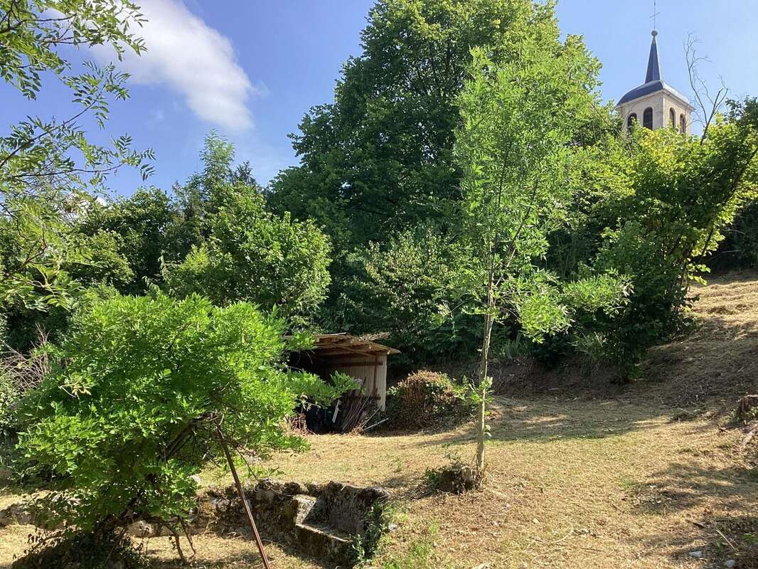 Terrain à SAINT-JEOIRE-PRIEURE