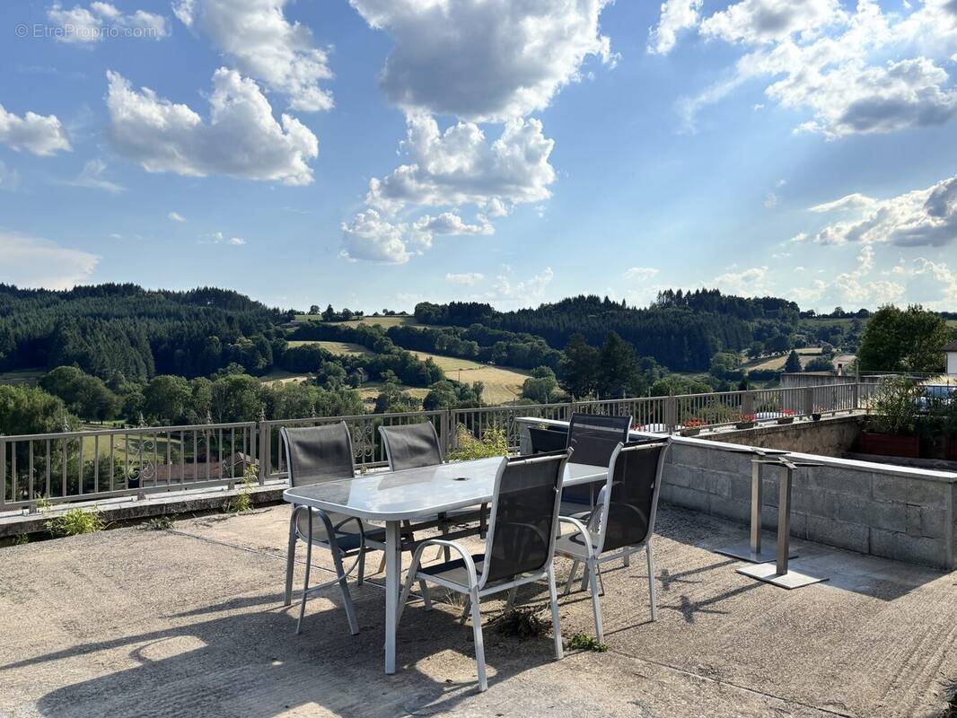 Maison à SAINT-IGNY-DE-VERS