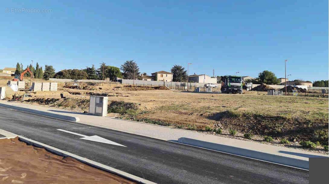 Photo 2 - Maison à LESPIGNAN