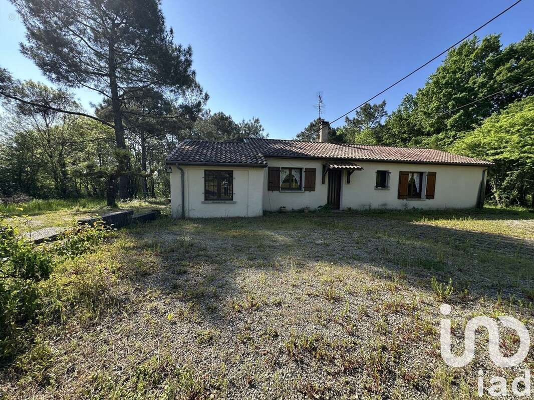 Photo 2 - Maison à COCUMONT