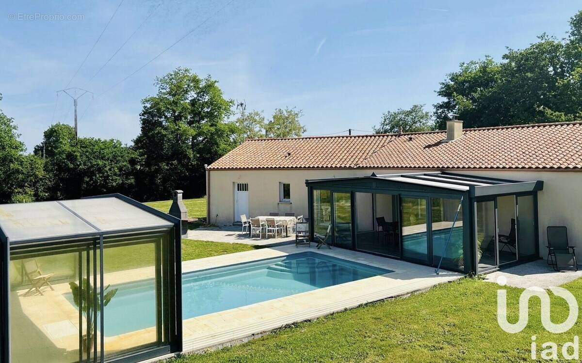 Photo 1 - Maison à SAINTE-FLAIVE-DES-LOUPS