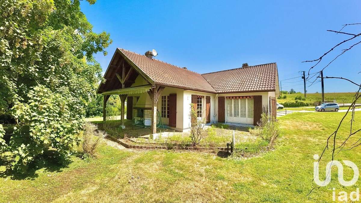 Photo 2 - Maison à POUY-SUR-VANNES