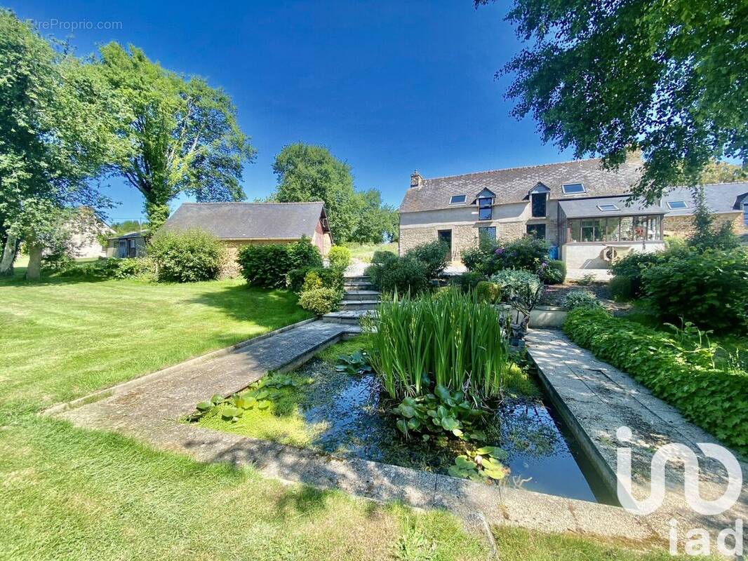 Photo 1 - Maison à PLUMIEUX