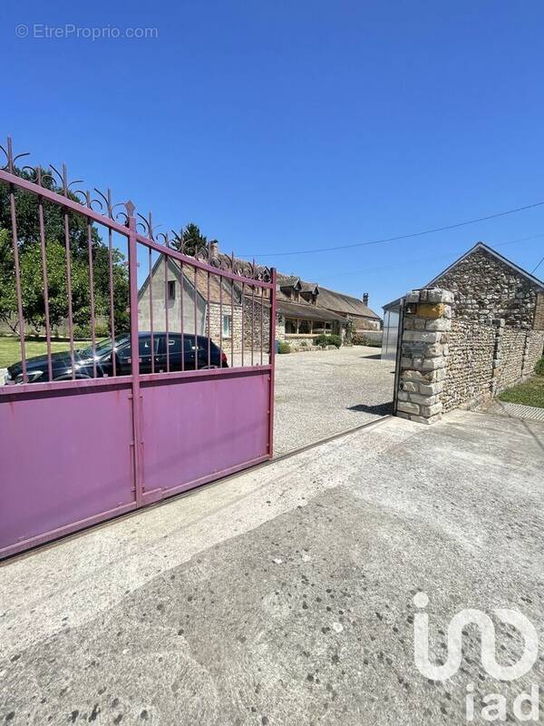 Photo 1 - Maison à SAINT-VALERIEN