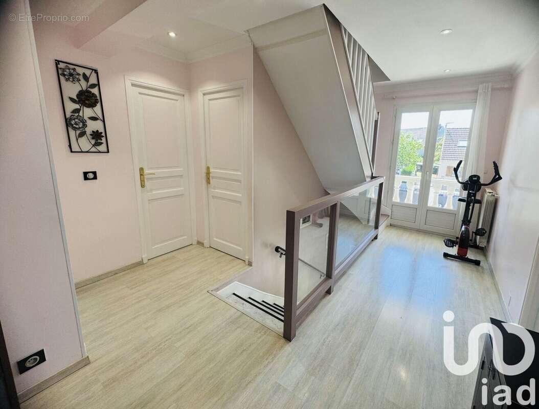 Photo 9 - Maison à MORANGIS