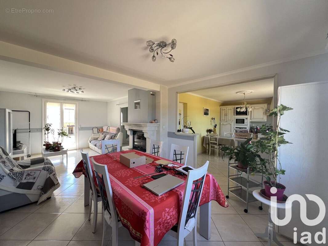 Photo 4 - Maison à FATINES