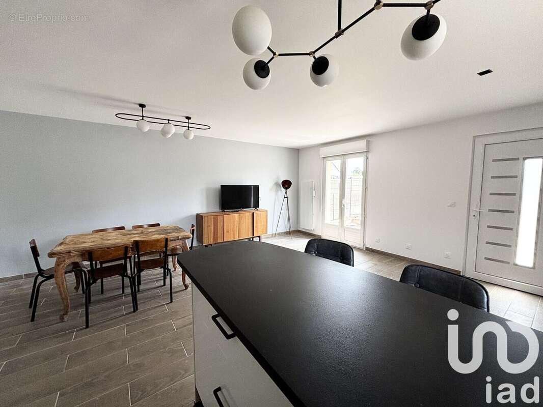 Photo 3 - Maison à ROMILLY-SUR-SEINE