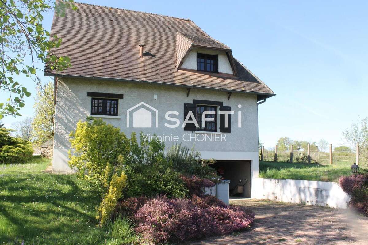 Photo 4 - Maison à SAINT-REMY-EN-ROLLAT