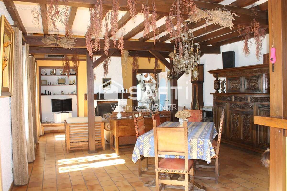 Photo 7 - Maison à SAINT-REMY-EN-ROLLAT