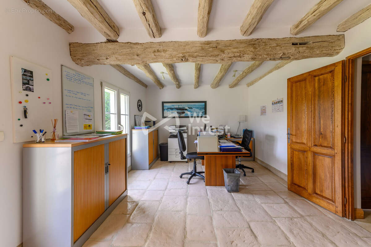 Maison à VILLENEUVE-LE-COMTE