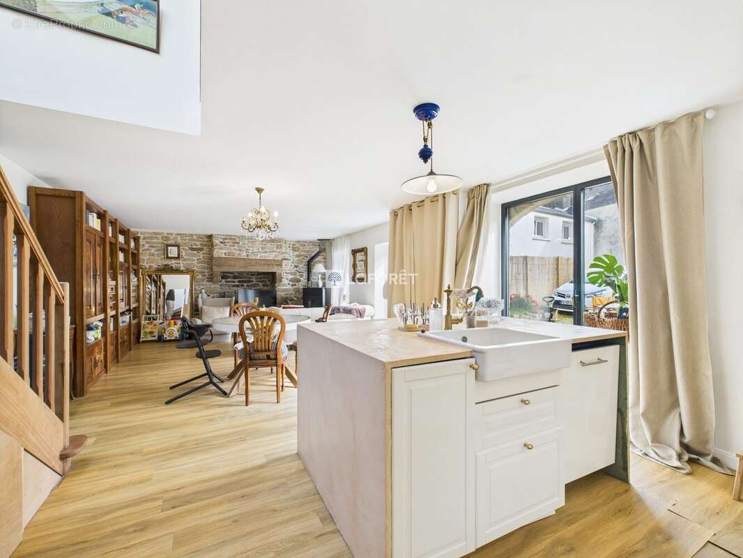 Maison à POULDREUZIC