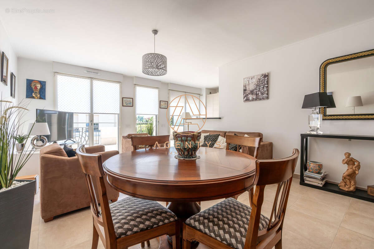 Appartement à LE PERREUX-SUR-MARNE