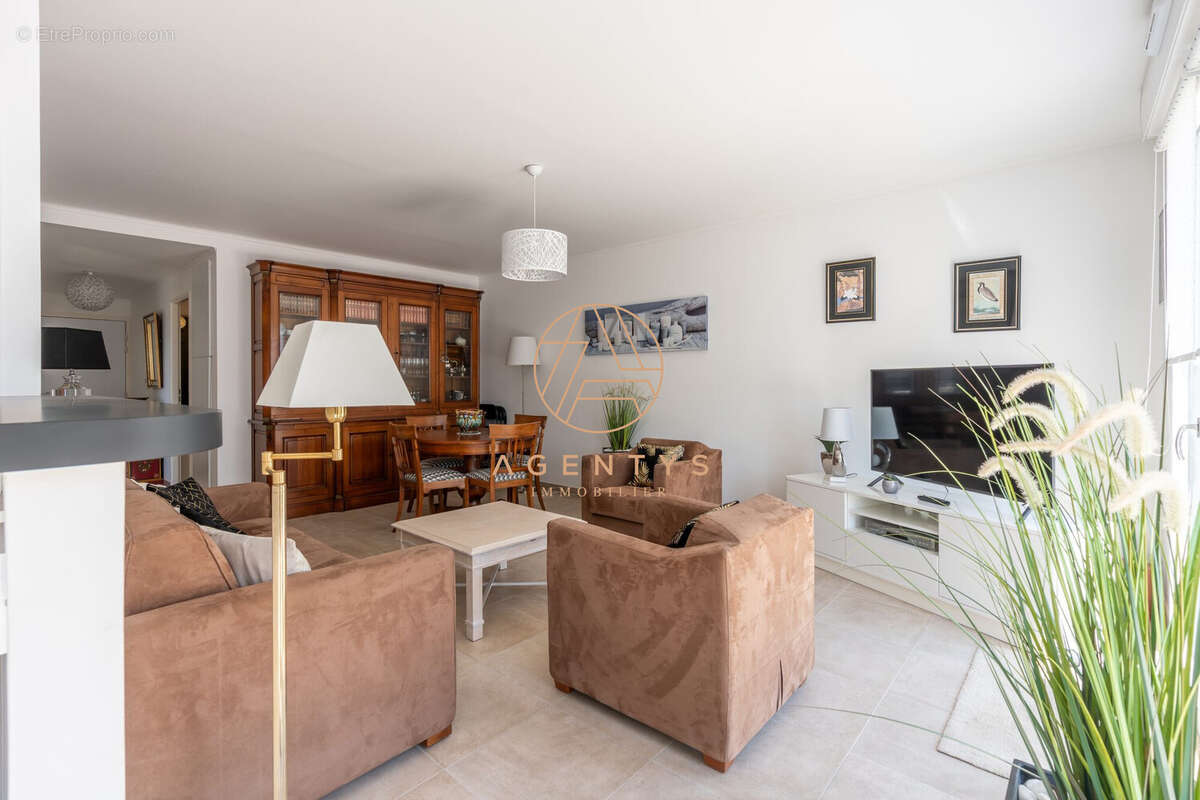 Appartement à LE PERREUX-SUR-MARNE