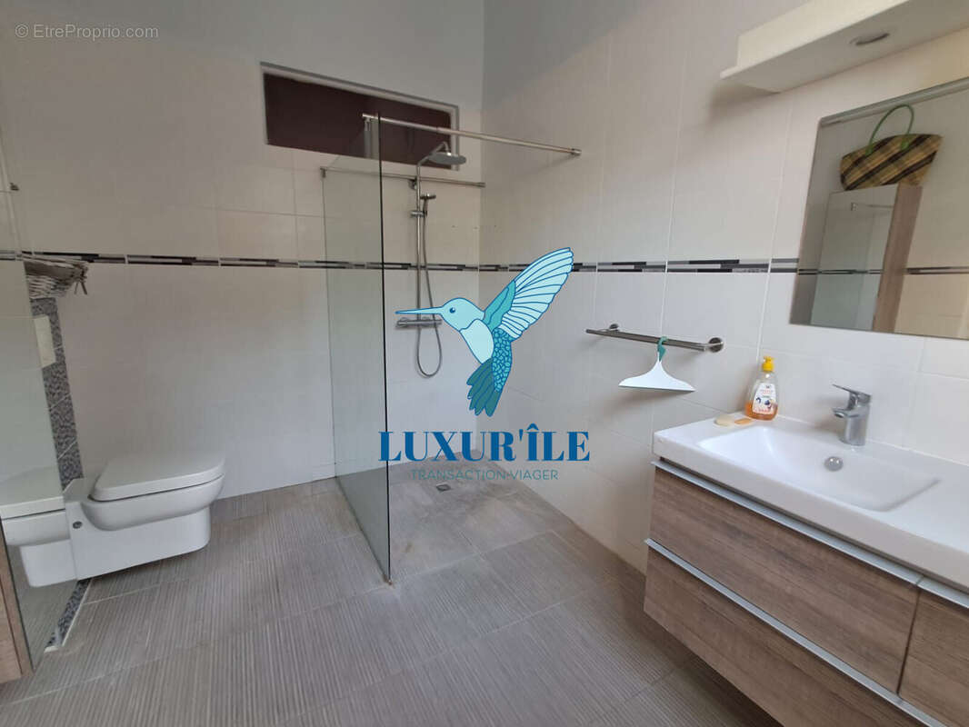 Maison à PETIT-CANAL