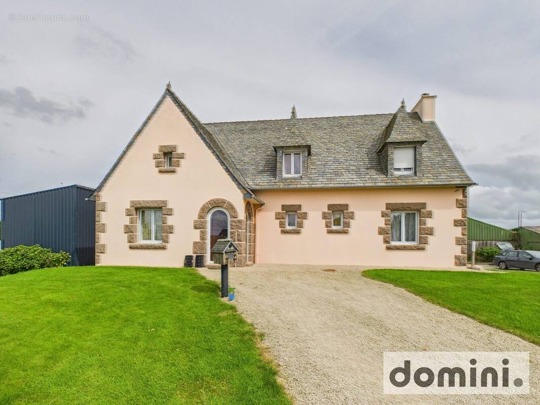 Maison à LANHOUARNEAU