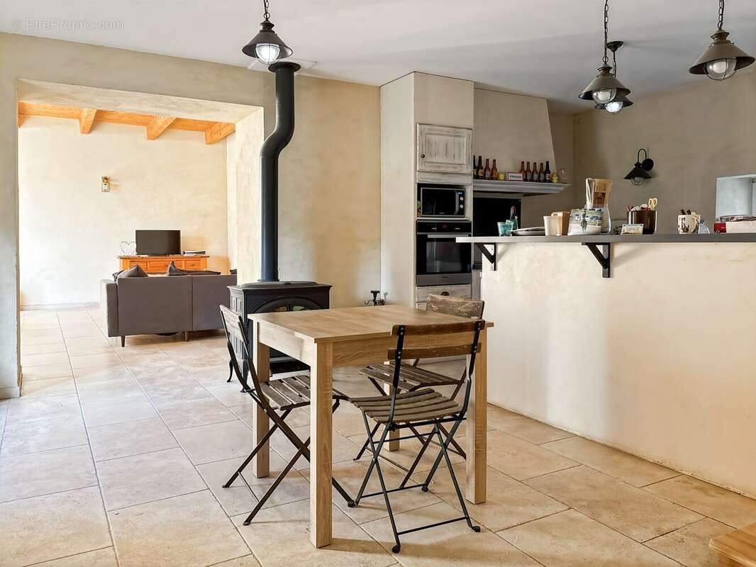 Maison à CHATEAURENARD