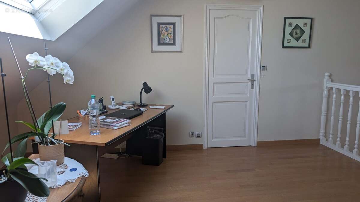 Maison à SAINT-JEAN-DE-LINIERES