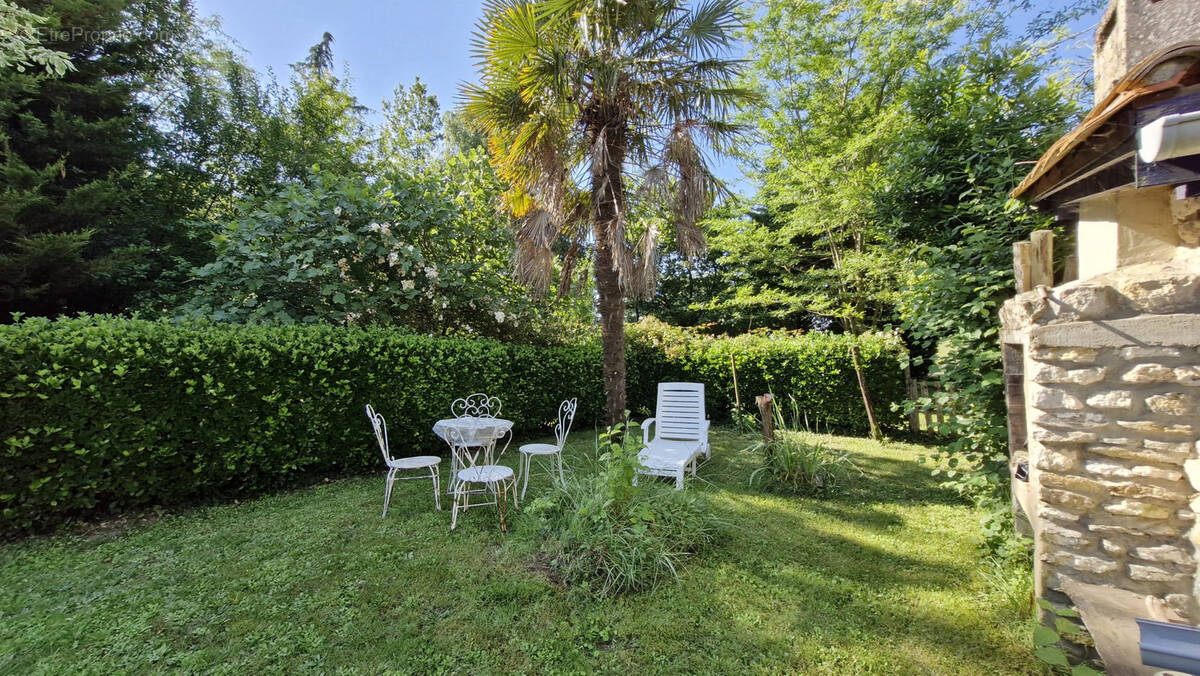 Maison à BOUTENAC-TOUVENT