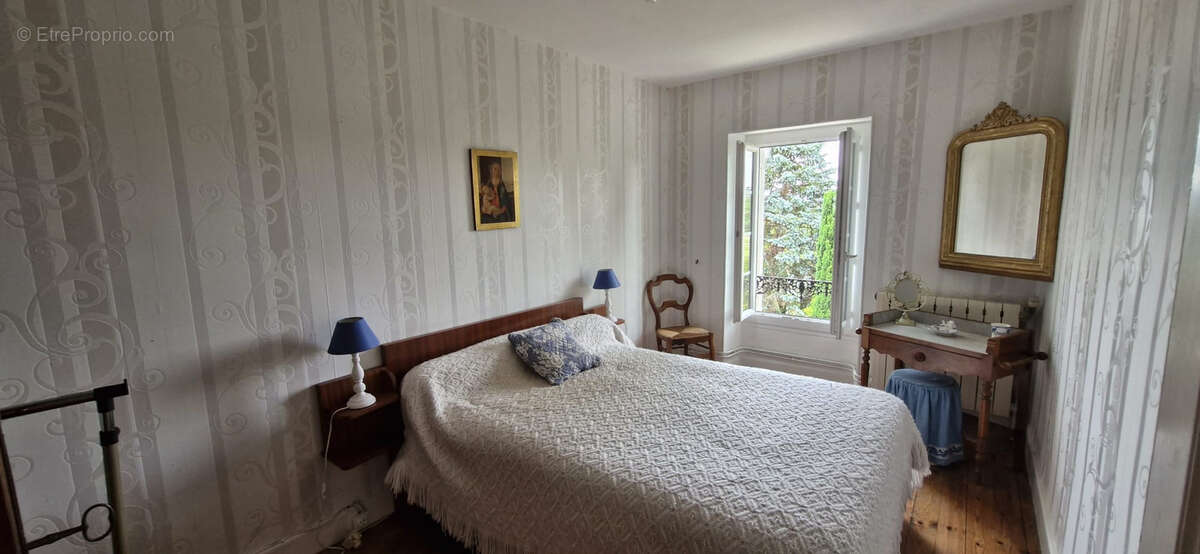 Maison à SAINTE-RAMEE