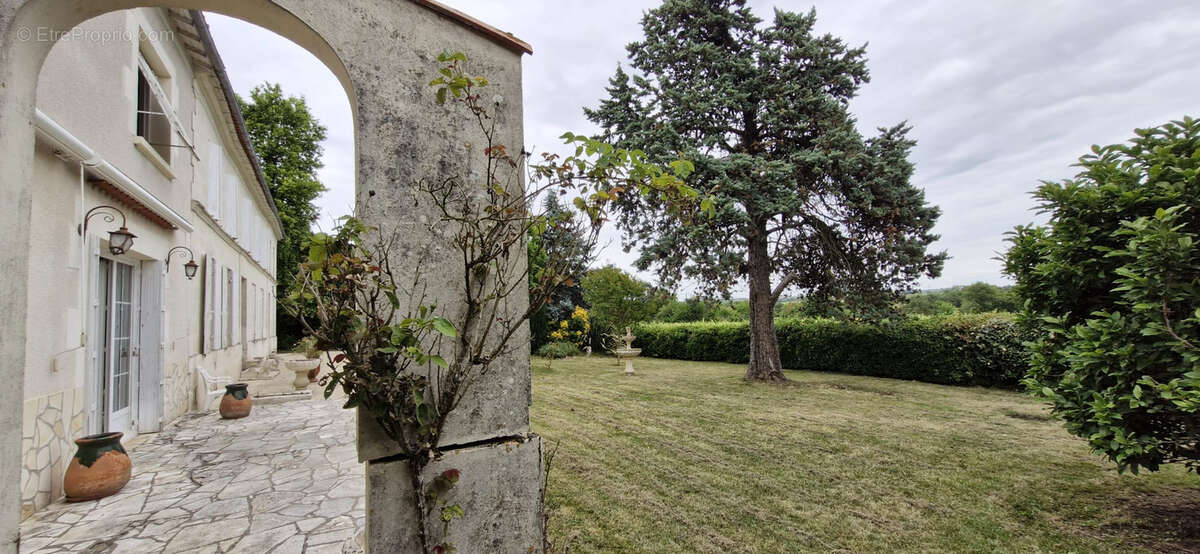 Maison à SAINTE-RAMEE