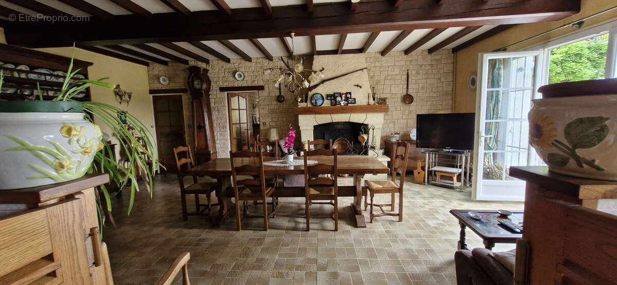 Maison à SAINTE-RAMEE