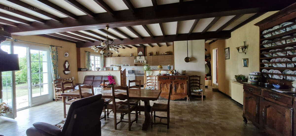 Maison à SAINTE-RAMEE